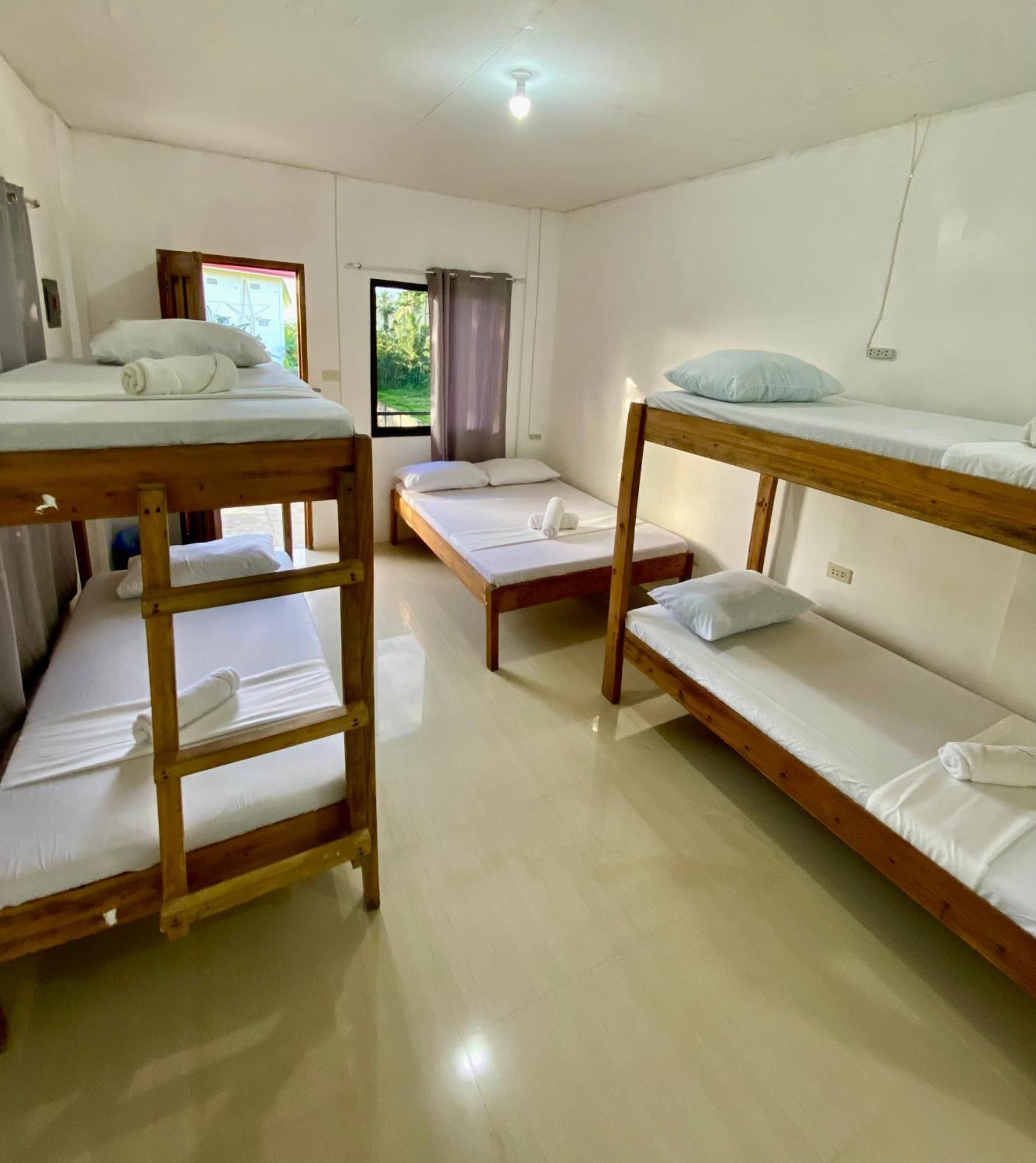 RedDot Guest House General Luna  Extérieur photo