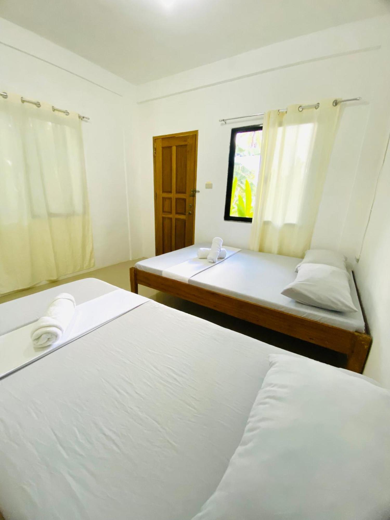 RedDot Guest House General Luna  Extérieur photo